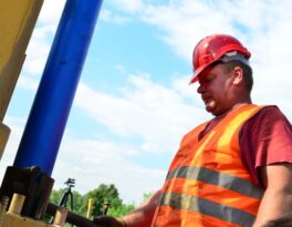 Сколько стоит бурение скважины на участке?